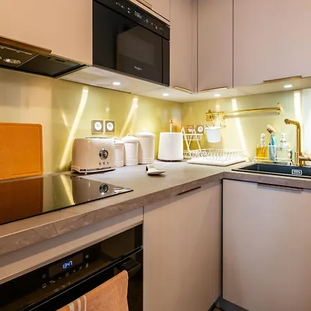 La Fee D'or - T3 Luxe - Disneyland Paris *